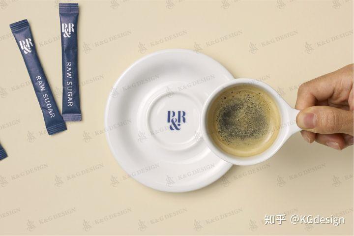 截取局部，让元素融入VI辅助图形
